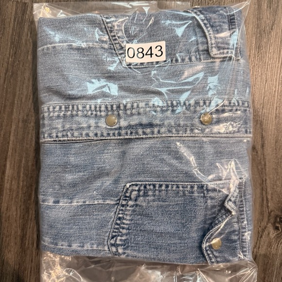 Vtg Banana Republic Safari Travel Denim Western Shirt Pearl Snap Cut Sleeves 14 - Picture 7 of 7